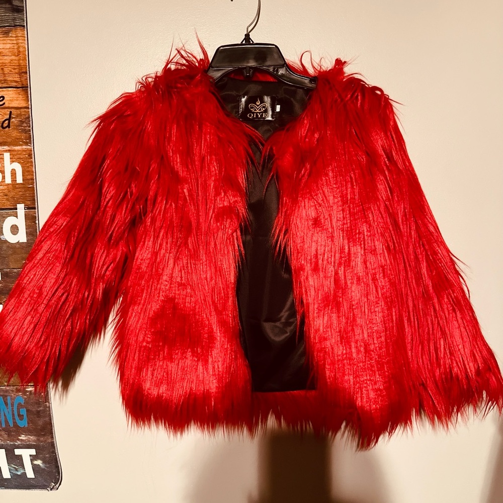 Faux fur cropped jacket